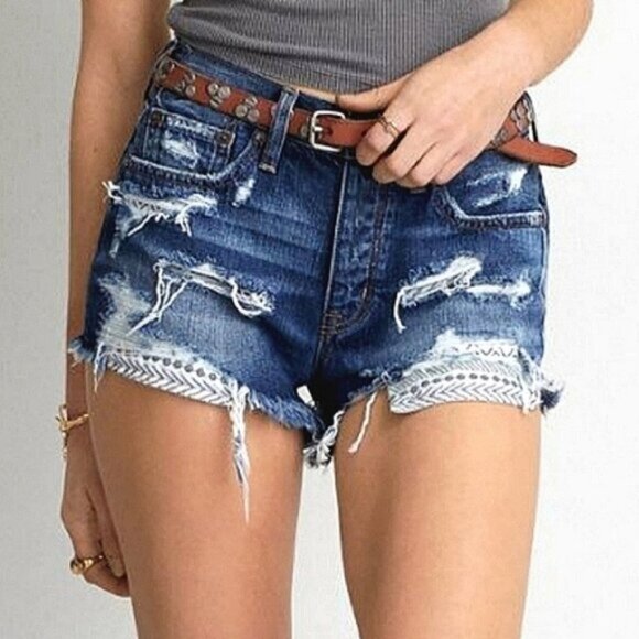 AMERICAN EAGLE OUTFITTERS-VINTAGE HI- RISE FESTIVAL DENIM SHORTS- Size 6 - Picture 6 of 16